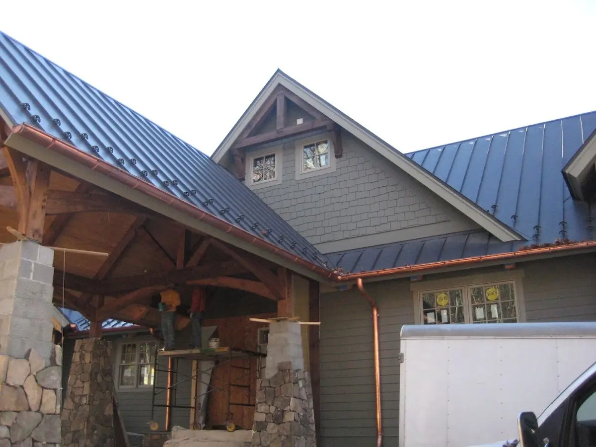 Craftsman Roofing team delivering quality roofing work in Amar-Lark Ellen
